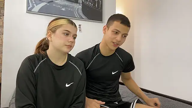 mirelcouple online show from February 10, 10:40 am