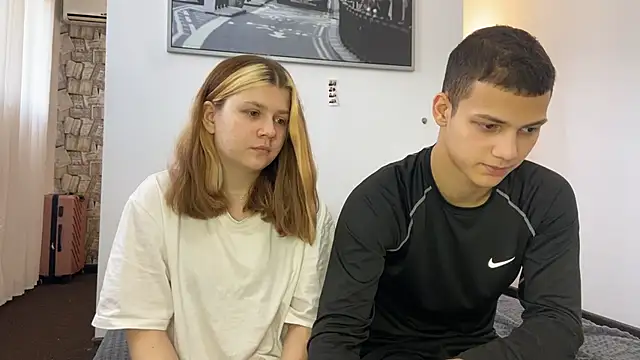 mirelcouple online show from February 15, 10:36 am