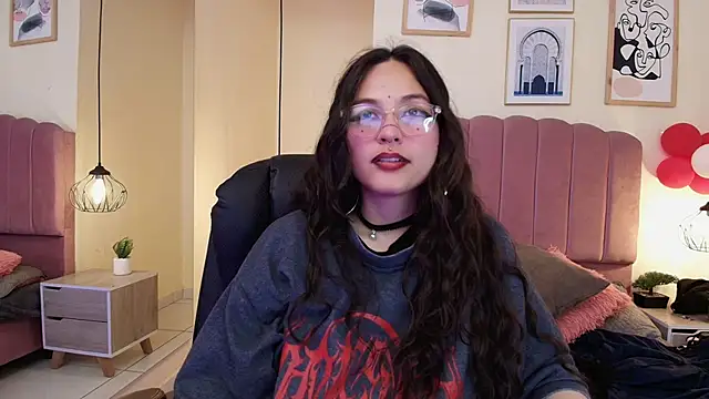 Hanabie  online show from April 11, 3:12 am