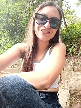 LeticiaHinkley online show from April 1, 9:12 pm