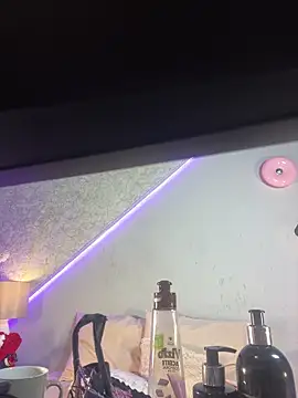 maaluh online show from April 14, 4:18 pm