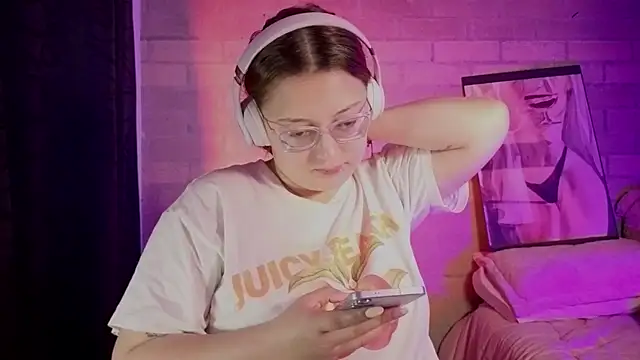 Mia Franklyn online show from March 28, 12:55 am