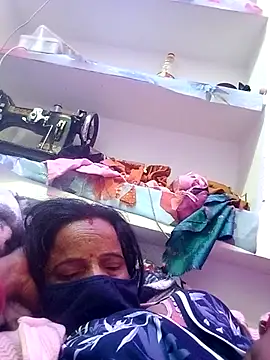 kiiuu sexe online show from February 2, 7:13 pm