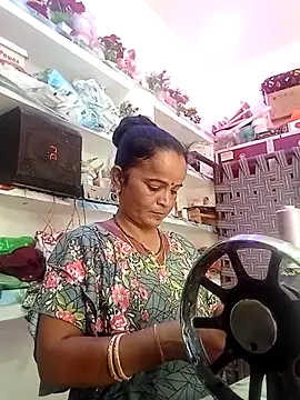 kiiuu sexe online show from April 15, 1:50 am