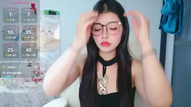 -XiaoYu-777 online show from March 18, 8:52 am