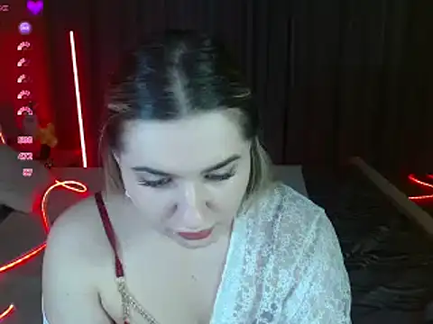 BellaaBlushh online show from February 4, 6:49 am