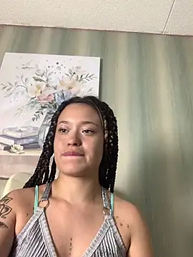 Diosa Pink online show from February 7, 7:40 pm