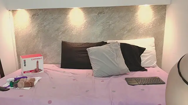 Emmy lander1 online show from March 28, 4:56 am