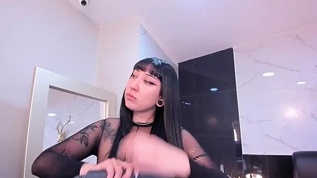 KomiCatt online show from March 31, 1:11 pm