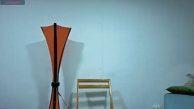 fransheskarossi online show from April 15, 12:39 pm