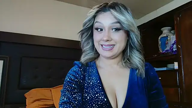 aitanalove  online show from March 26, 9:05 pm