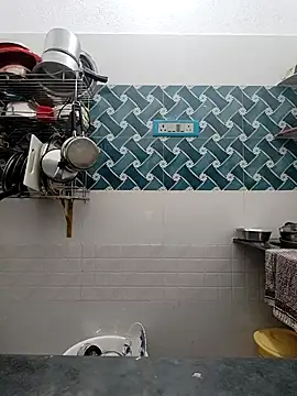 Hot-Tinaa online show from April 20, 2:03 am