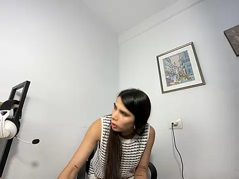 Lily WellGifted online show from February 4, 8:28 am