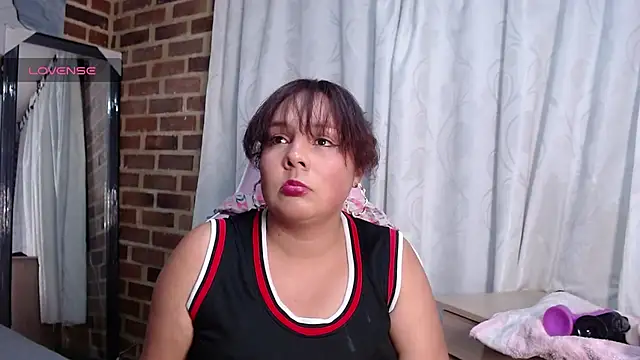 HannaRose- online show from March 13, 4:03 am