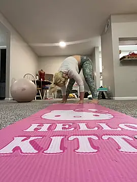 Pink mink21 online show from February 5, 12:24 am