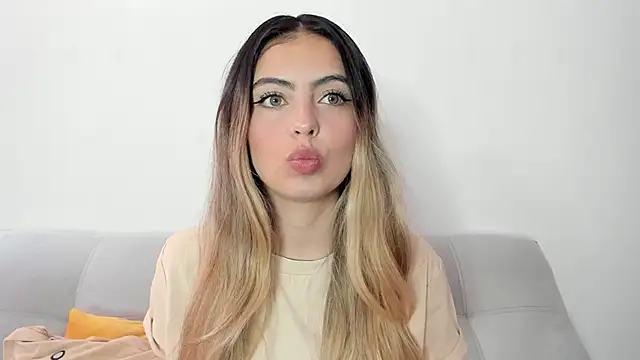 Fernanda aaaa online show from April 6, 3:24 pm