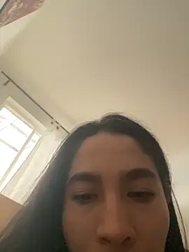 JuliaaVega online show from April 6, 1:01 pm