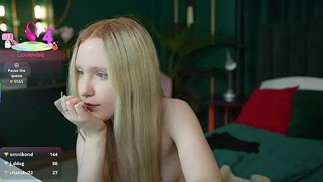 Sia Hart online show from April 18, 7:58 pm