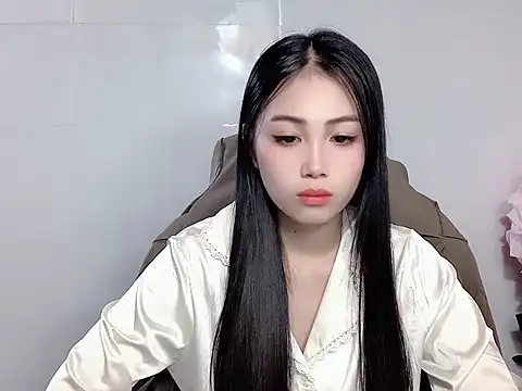 Thuy79 online show from February 28, 5:01 pm