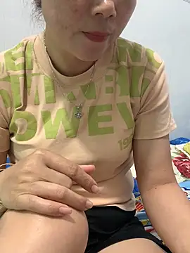 Baby-lovely69 online show from April 5, 3:49 am