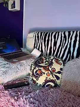 MelaFoxx online show from March 15, 12:45 am