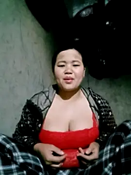 -Liuen- online show from February 12, 7:21 am