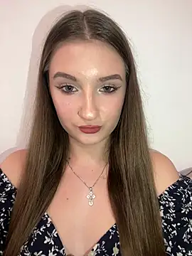 Green eyes lady online show from August 2, 3:59 pm