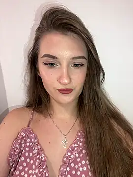 Green eyes lady online show from July 21, 3:46 pm