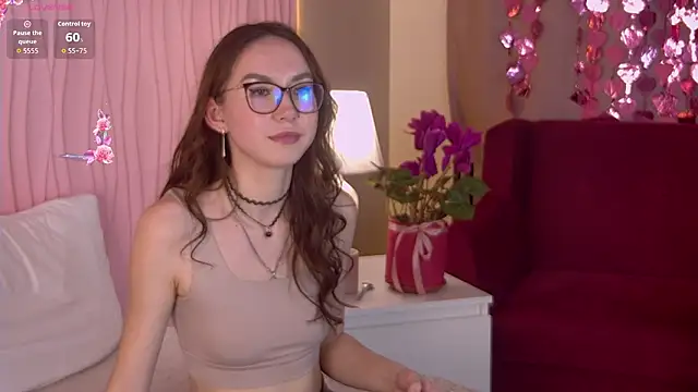 SinRaven online show from February 13, 6:20 pm