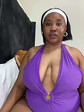 MeekyCurvyAss online show from May 9, 2:41 pm