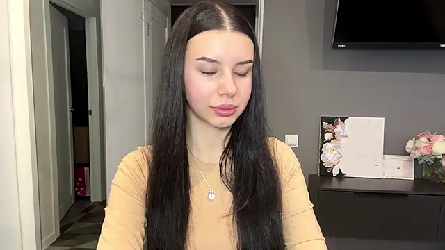 ColeneSis online show from February 19, 2:05 pm