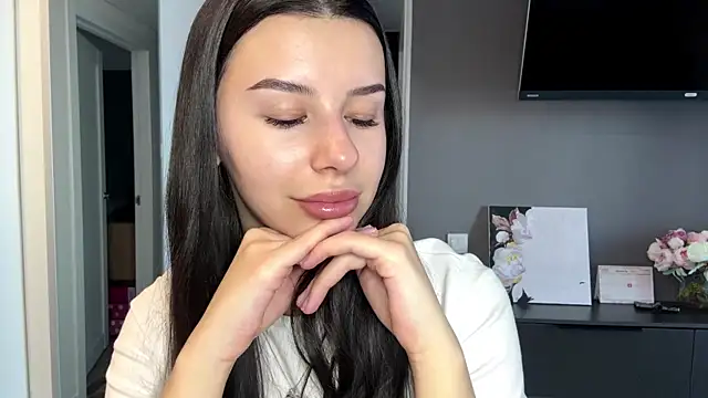 ColeneSis online show from February 14, 8:05 am