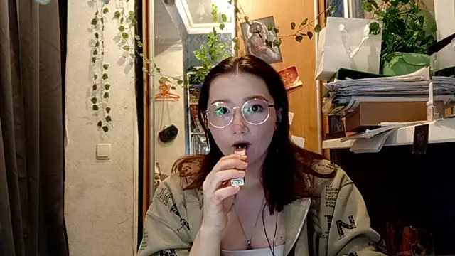 PhoebePalmer online show from March 11, 8:11 pm