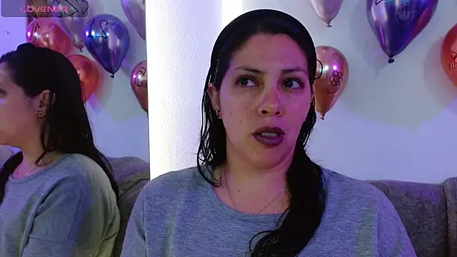 Iris bloom69 online show from April 13, 1:12 pm