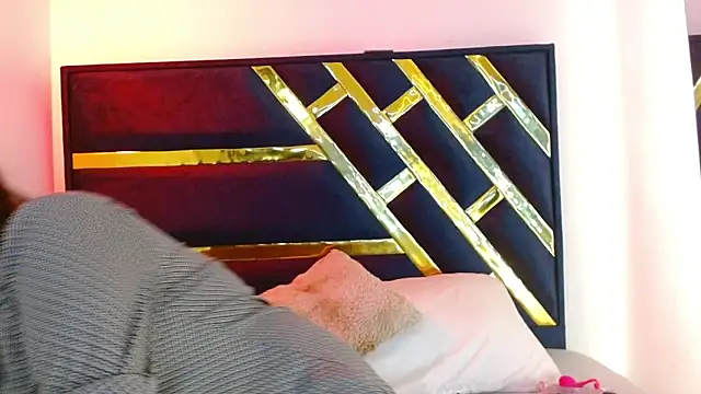 Iris bloom69 online show from March 9, 12:52 pm