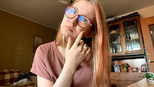 LaureenVielma online show from March 19, 8:18 am