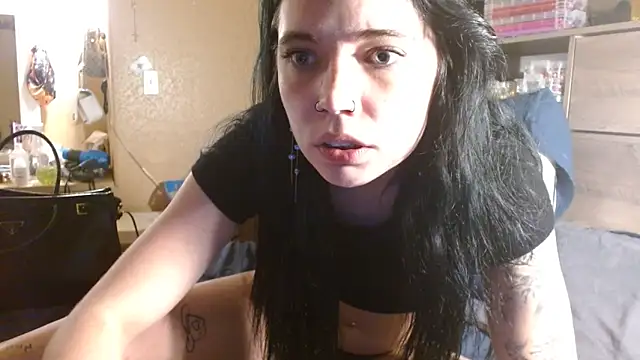 ahungkittykat online show from April 5, 1:48 am