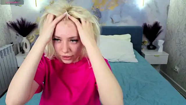 Kate Krose online show from April 6, 1:05 am