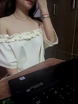 NinaKey online show from April 14, 1:49 am