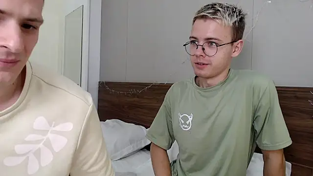 NikiKerryCum online show from February 11, 1:45 pm