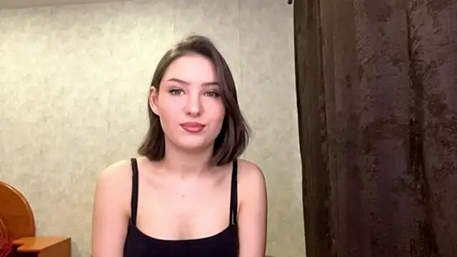 FoxieFlare online show from February 3, 12:10 am