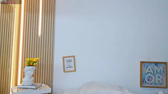 Pocahontaxxx1 online show from February 12, 6:42 pm