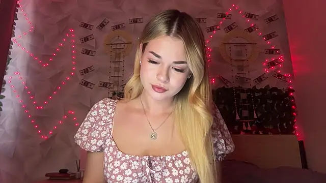 Karina vibe online show from April 16, 11:10 am