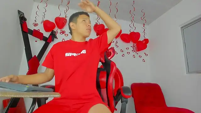 Steven and Camilo18 online show from February 16, 11:21 am