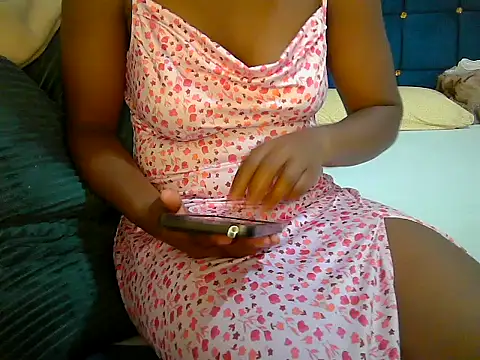 Lebo2004 online show from April 2, 6:27 pm