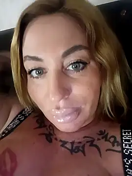 MiaMooly online show from April 9, 5:40 pm