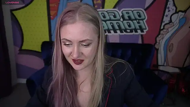 DramaQuenns online show from April 16, 5:52 am