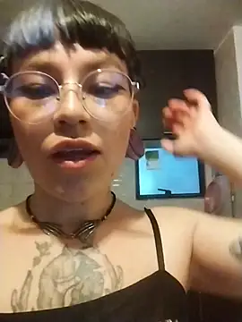 missfungi8 online show from February 13, 11:06 pm