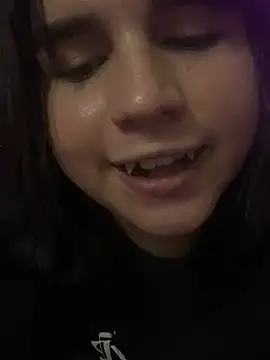 Daniellesins1 online show from April 18, 4:48 am