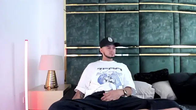 GaelyCoral online show from April 11, 2:10 pm